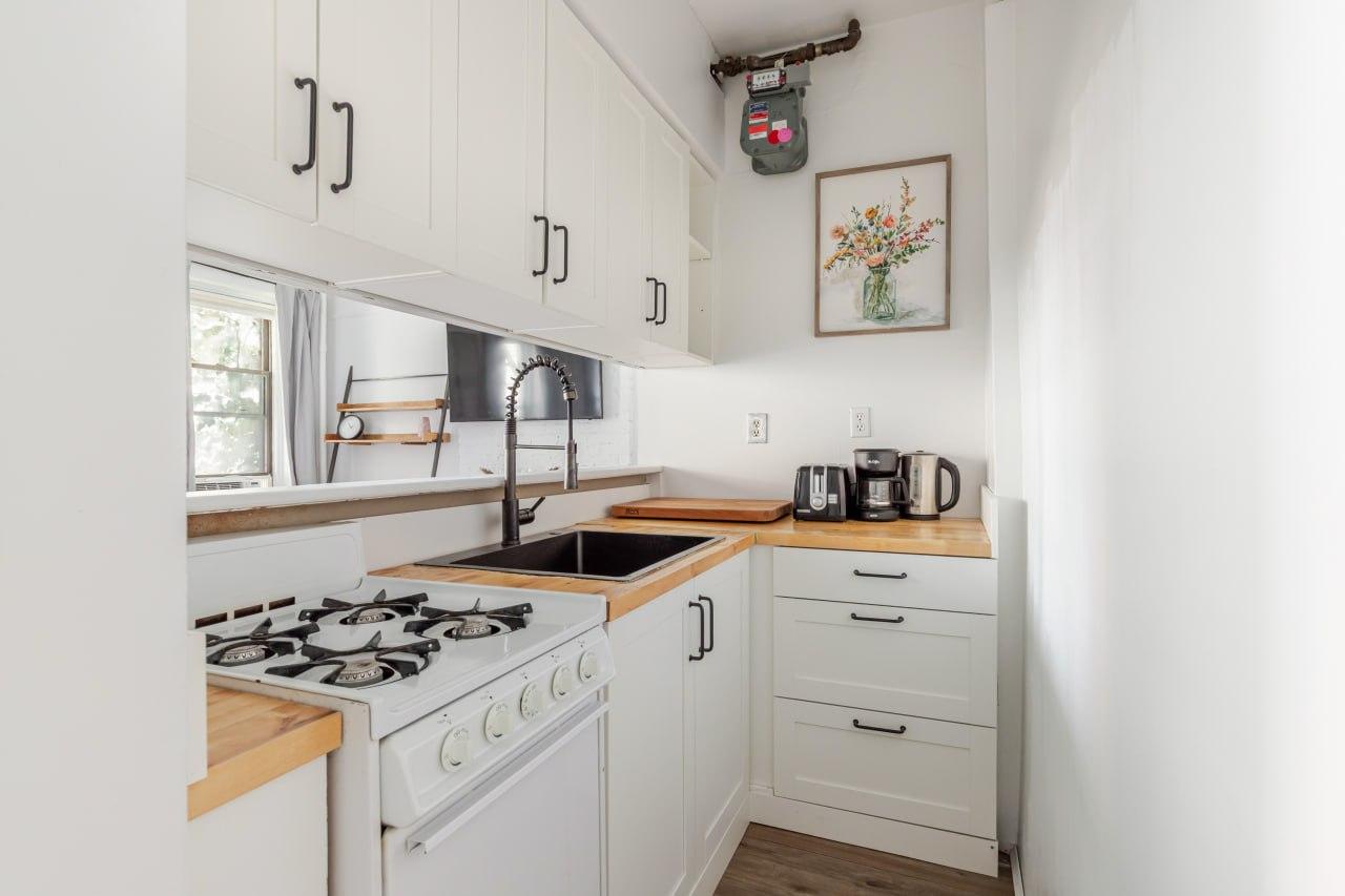 ONE BEDROOM APARTMENT IN WEST VILLAGE, MANHATTAN